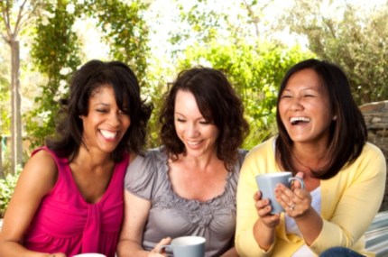 laughing-girlfriends_eoykny